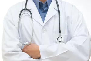 (Καταγγελία) Γιατρός έδωσε fake πιστοποιητικό εμβολιασμού-Διασωληνωμένος ο ασθενής