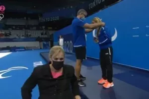 Πανάξια!