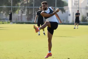 ΚΛΙΚΣ από την πρωινή της ΑΕΚ (φώτος)