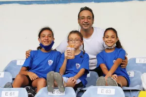 ΦΩΤΟΡΕΠΟΡΤΑΖ από τoν κόσμο στo "ΠΑΠ"...