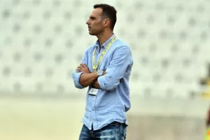 Φιλικός... συμβιβασμός στο ΑΠΟΕΛ-ΑΕΚ (φώτος)