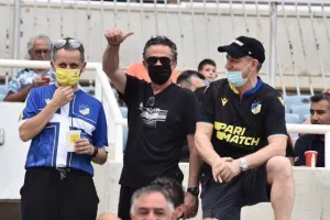 (Φωτορεπορτάζ) Η επιστροφή του κόσμου του ΑΠΟΕΛ στο ΓΣΠ