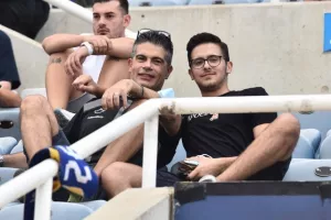 (Φωτορεπορτάζ) Η επιστροφή του κόσμου του ΑΠΟΕΛ στο ΓΣΠ