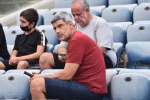 (Φωτορεπορτάζ) Η επιστροφή του κόσμου του ΑΠΟΕΛ στο ΓΣΠ