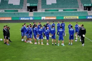 Η προπόνηση στο Weststadion (Βίντεο/Φώτος)