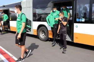 (Νέο φωτορεπορτάζ) Η άφιξη της Ομόνοιας 