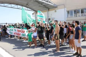 (Νέο φωτορεπορτάζ) Η άφιξη της Ομόνοιας 