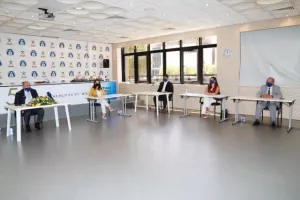 ΦΩΤΟΣ/Τελετή εγκαθίδρυσης νέου Δ.Σ