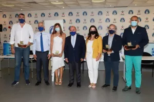 ΦΩΤΟΣ/Τελετή εγκαθίδρυσης νέου Δ.Σ