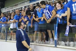 ΦΩΤΟΣ/Πάρτι στα αποδυτήρια και στο γήπεδο!