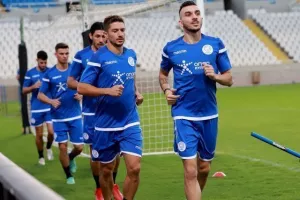 Ξεκίνησε... για Μάλτα η Εθνική, έρχονται... Πιέρος, Νικόλας και Κάστανος! (φωτορεπορτάζ)