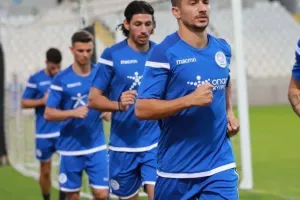 Ξεκίνησε... για Μάλτα η Εθνική, έρχονται... Πιέρος, Νικόλας και Κάστανος! (φωτορεπορτάζ)