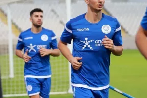 Ξεκίνησε... για Μάλτα η Εθνική, έρχονται... Πιέρος, Νικόλας και Κάστανος! (φωτορεπορτάζ)