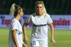 Μεγάλη νίκη-πρόκριση με ανατροπή για την Απόλλων Ladies! (φώτος)