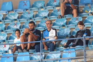 Στα "γαλάζια" οι κερκίδες του Τσιρείου (φωτορεπορτάζ)