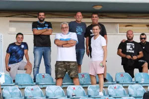 Στα "γαλάζια" οι κερκίδες του Τσιρείου (φωτορεπορτάζ)