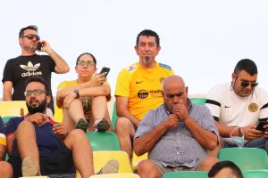 ΦΩΤΟΡΕΠΟΡΤΑΖ από τoν κόσμο στην ΑΡΕΝΑ