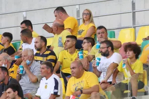 ΦΩΤΟΡΕΠΟΡΤΑΖ από τoν κόσμο στην ΑΡΕΝΑ