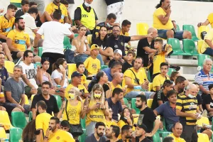 ΦΩΤΟΡΕΠΟΡΤΑΖ από τoν κόσμο στην ΑΡΕΝΑ