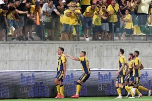 "Εμφραγμα" στο 90+3 για την ΑΕΛ (φώτος)