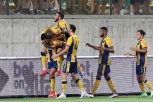 "Εμφραγμα" στο 90+3 για την ΑΕΛ (φώτος)