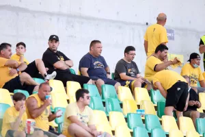 ΦΩΤΟΡΕΠΟΡΤΑΖ από τoν κόσμο στην ΑΡΕΝΑ