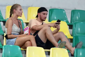 ΦΩΤΟΡΕΠΟΡΤΑΖ από τoν κόσμο στην ΑΡΕΝΑ