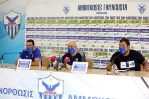 ΤΙΜΟΥΡ/ "Αυτό που ζητάμε από τους παίκτες είναι να δώσουν ότι καλύτερο μπορούν..." (Φώτος)