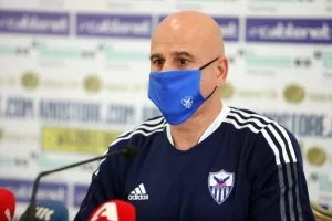 ΤΙΜΟΥΡ/ "Αυτό που ζητάμε από τους παίκτες είναι να δώσουν ότι καλύτερο μπορούν..." (Φώτος)