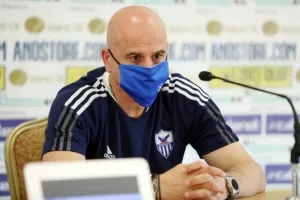 ΤΙΜΟΥΡ/ "Αυτό που ζητάμε από τους παίκτες είναι να δώσουν ότι καλύτερο μπορούν..." (Φώτος)