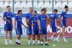 Η αποστολή για το... θαύμα/ Μέσα ο Τζουρ (Φώτο)