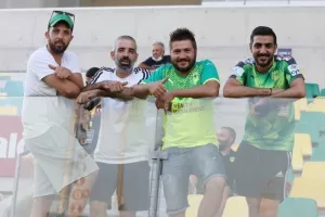 Πήρε "κιτρινοπράσινο" χρώμα ξανά η Αρένα (φωτορεπορτάζ)