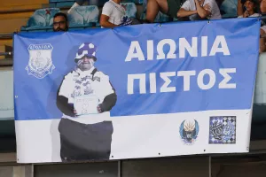 Στα "γαλάζια" οι κερκίδες του Τσιρείου (φωτορεπορτάζ)