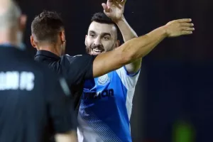 Απόλλωνας με... ανατροπή, αντίδραση και killer Πίττα! (φώτος)