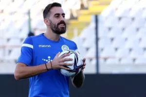Ξεκίνησε... για Μάλτα η Εθνική, έρχονται... Πιέρος, Νικόλας και Κάστανος! (φωτορεπορτάζ)