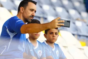 ΦΩΤΟΡΕΠΟΡΤΑΖ από τoν κόσμο στo "ΠΑΠ"...