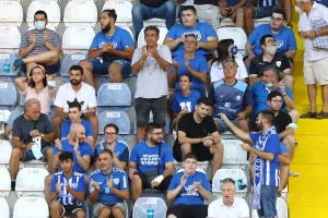 ΦΩΤΟΡΕΠΟΡΤΑΖ από τoν κόσμο στo "ΠΑΠ"...