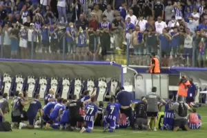 ΒΙΝΤΕΟ/Ανορθωσιάτικη τρέλα: Η παρακάμερα της πρόκρισης!