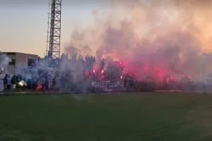 ΑΝΟ/ Η τελευταία... πριν την πτήση -  "Ντόπες" ο κόσμος (Φώτος)