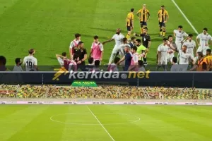 ΕΝΤΑΣΗ και προσωρινή ΔΙΑΚΟΠΗ στην ΑΡΕΝΑ (βίντεο)