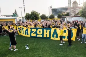 ΘΥΡΑ 3: "Η ομάδα μας έχει ραντεβού με την ιστορία..."