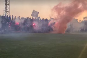 Οι ΜΑΧΗΤΕΣ για... ντόπες στο "Αντώνης Καράς" (Φώτος/Βίντεο)
