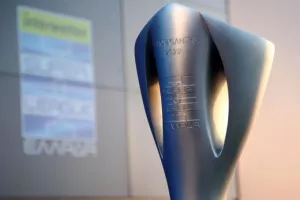 Συμφωνία στη Super League για σέντρα στις 11 Σεπτεμβρίου!