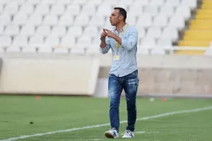 Ένα στην αρχή, ένα στο τέλος και... "γαλαζοκίτρινο" (Φώτος)