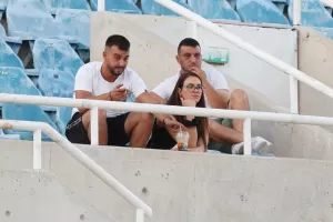 Ένα στην αρχή, ένα στο τέλος και... "γαλαζοκίτρινο" (Φώτος)