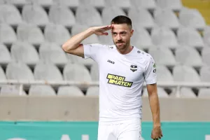 Daniel Sikorski/Ματ! 
