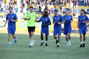 Έρχεται τριπλή... αποχώρηση