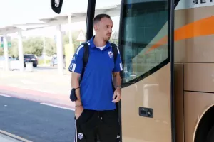 (ΦΩΤΟΣ) Check in και αναχώρηση 