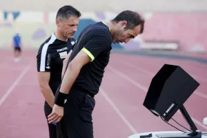 Κυριακή στο... VAR οι διαιτητές (φώτος)