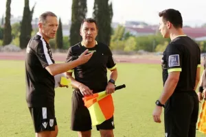 Κυριακή στο... VAR οι διαιτητές (φώτος)